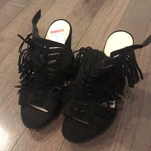 Fringe block heels